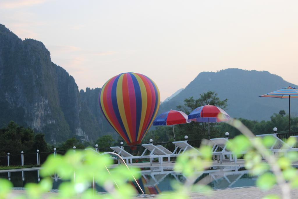Lisha The Grand Riverside Hotel Vang Vieng Buitenkant foto