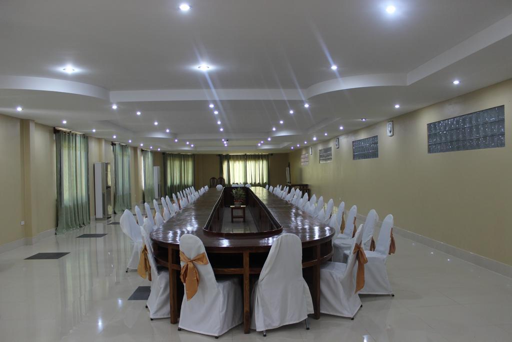 Lisha The Grand Riverside Hotel Vang Vieng Buitenkant foto