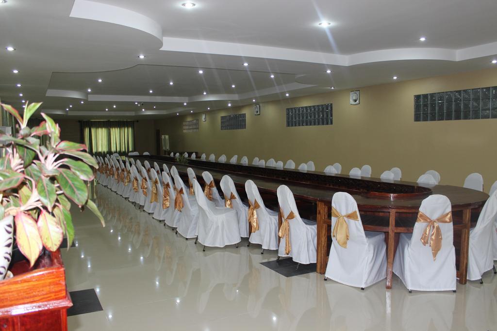 Lisha The Grand Riverside Hotel Vang Vieng Buitenkant foto
