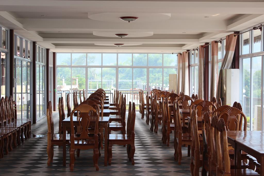 Lisha The Grand Riverside Hotel Vang Vieng Buitenkant foto