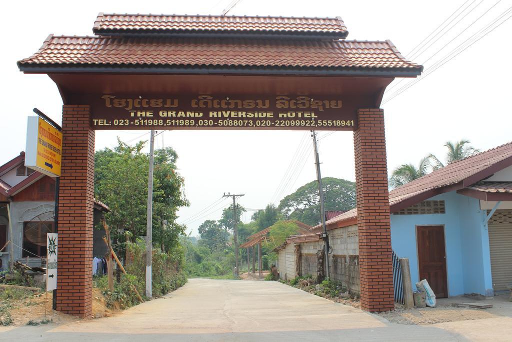 Lisha The Grand Riverside Hotel Vang Vieng Buitenkant foto