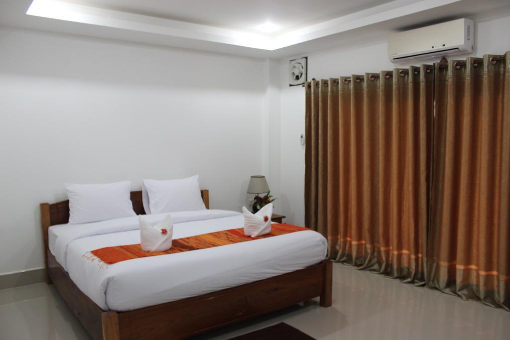 Lisha The Grand Riverside Hotel Vang Vieng Buitenkant foto